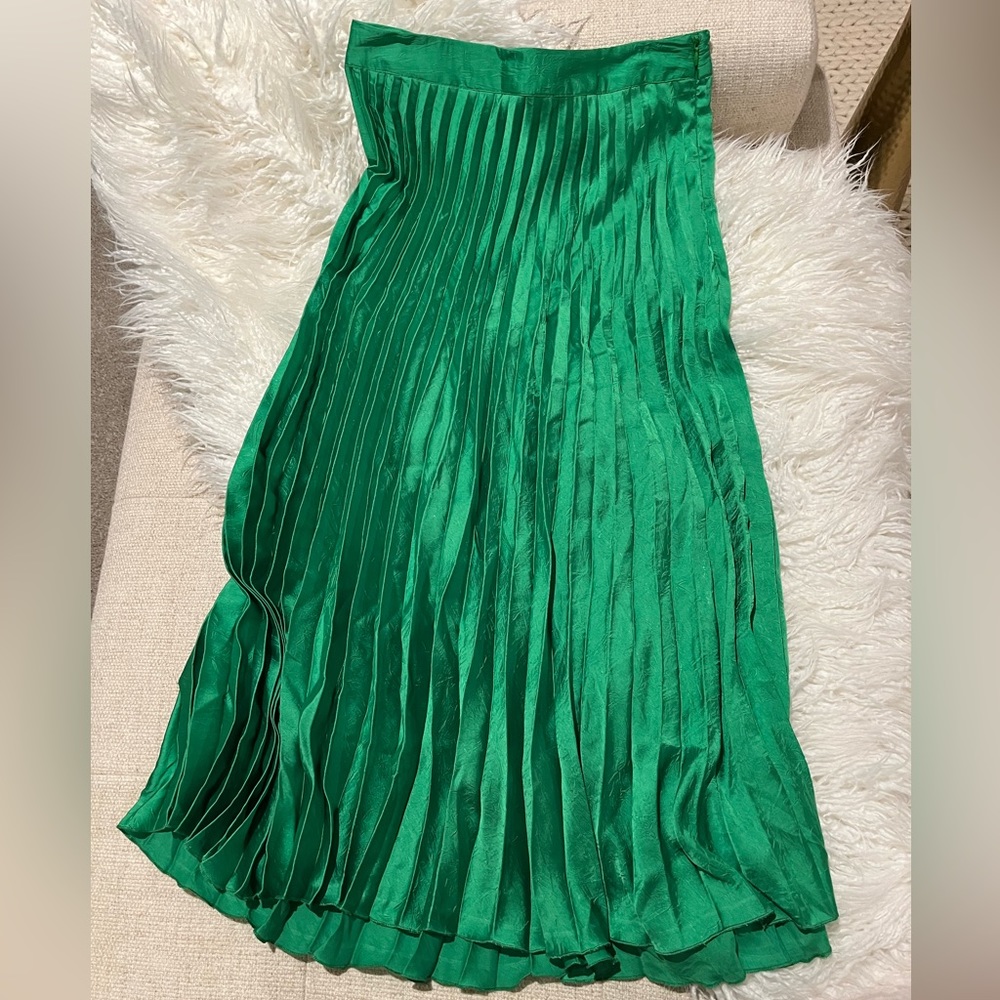 Pleated silk skirt
